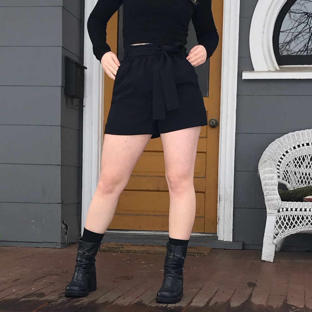 Wilfred Paper Bag Shorts